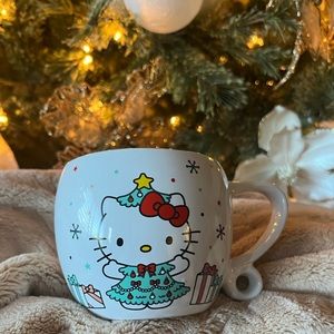 Hello Kitty Holiday Mug❤️